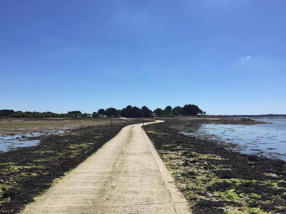 Meuble Sur L'Ile De Tascon A 300 M De La Plage Saint-Armel Kültér fotó